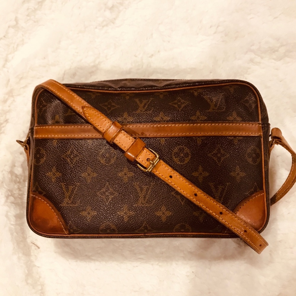 LOUIS VUITTON CROSSBODY Monogram Trocadero